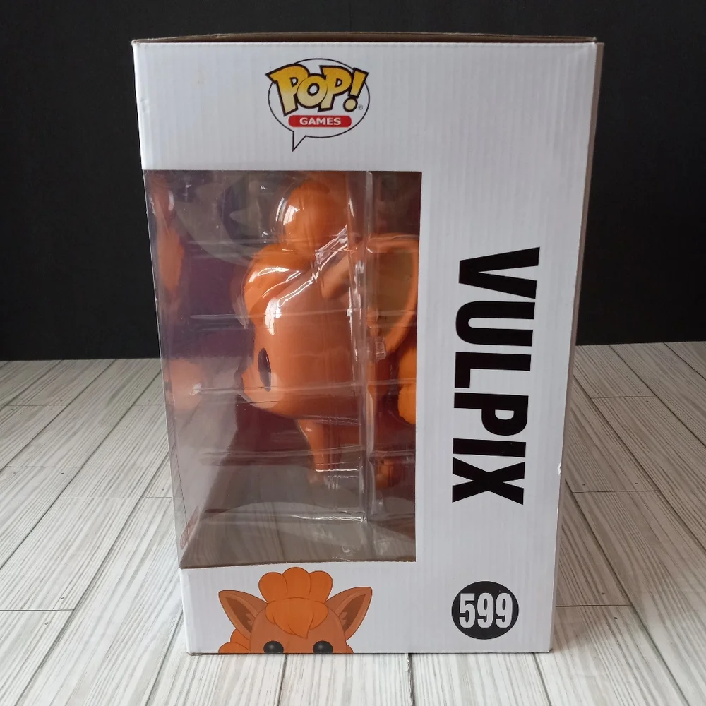 Jumbo Pokemon Vulpix Exclusive 10 inch Funko Pop! #599